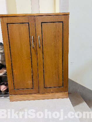 জুতার বক্স